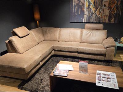 Lederland BREDA Showroommodel Harm  hoek met 1 electr  rela